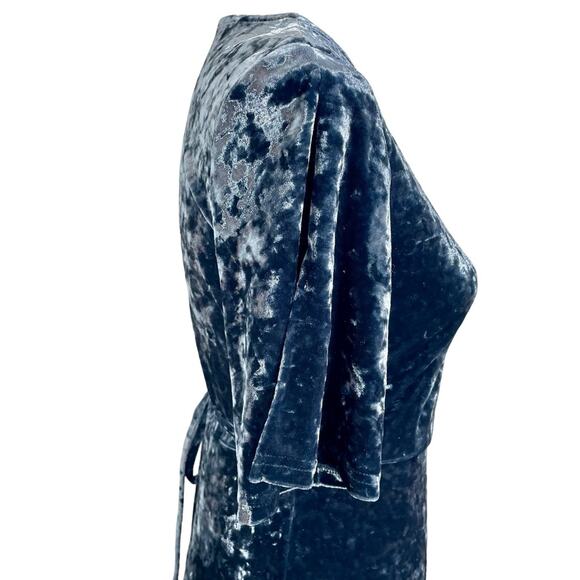 Gianni Bini Blue Crushed Velvet Wrap Midi Dress Size Medium - Picture 4 of 13